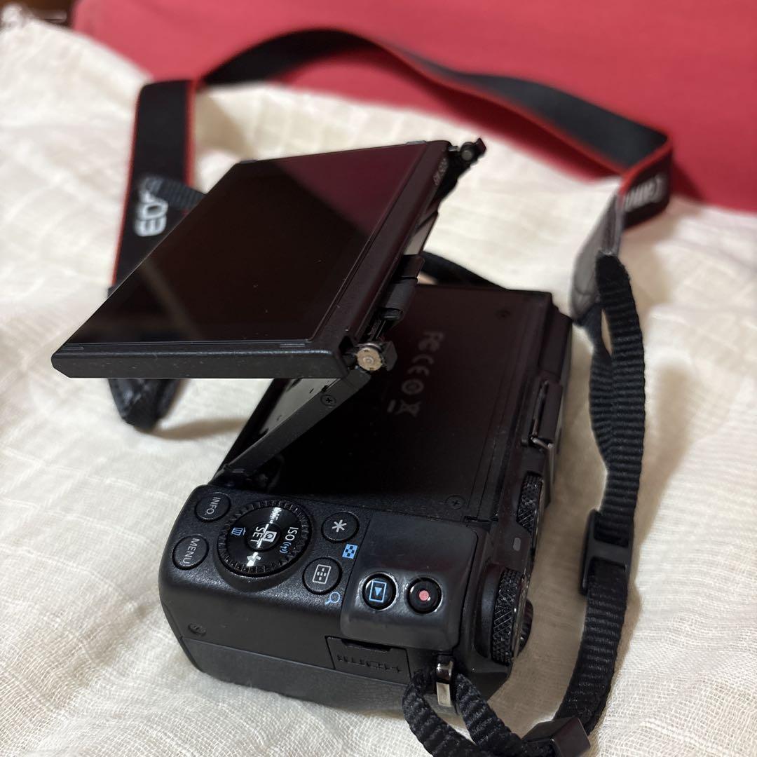 【ジャンク品】Canon EOS M3 ミラーレスカメラ　レンズ２本