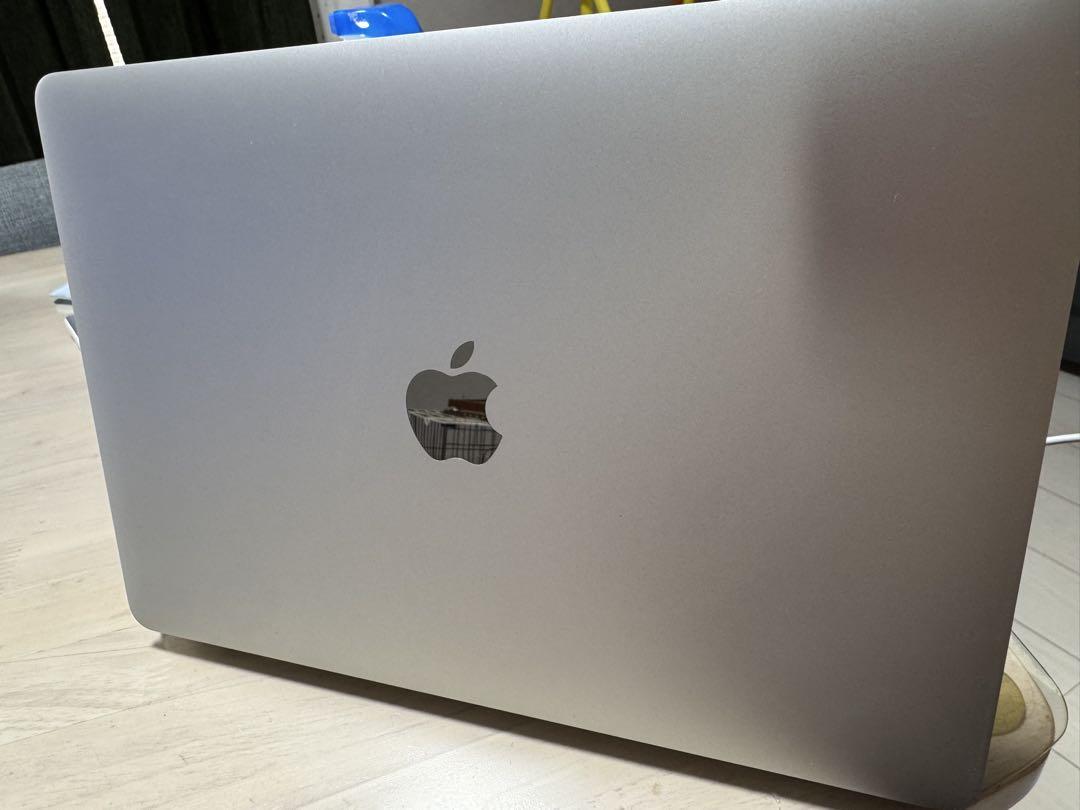 Apple MacBook Pro 2018 13インチ