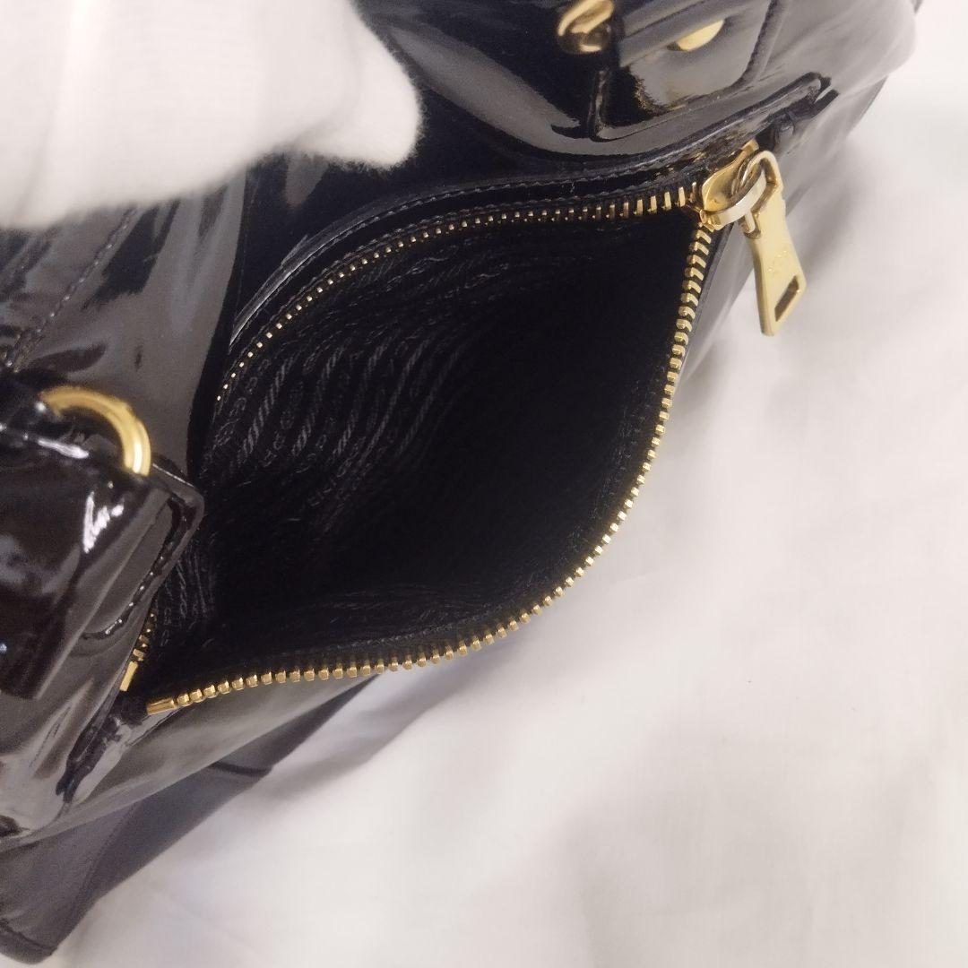 PRADA プラダ