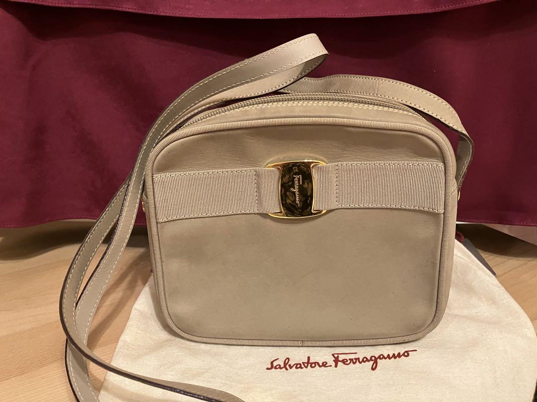 ほぼ未使用 袋付 Salvatore Ferragamo サルヴァトーレフェラガモ