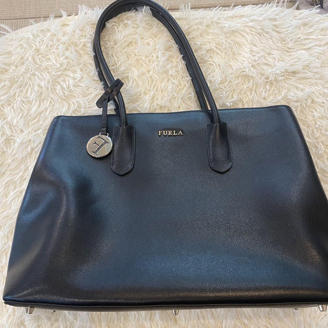 FURLA ブラック トートバッグ - メルカリ