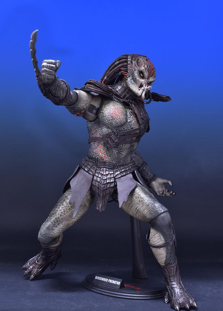 中古 HOT TOYS 1/6 バーサーク プレデター（ミスター・ブラック