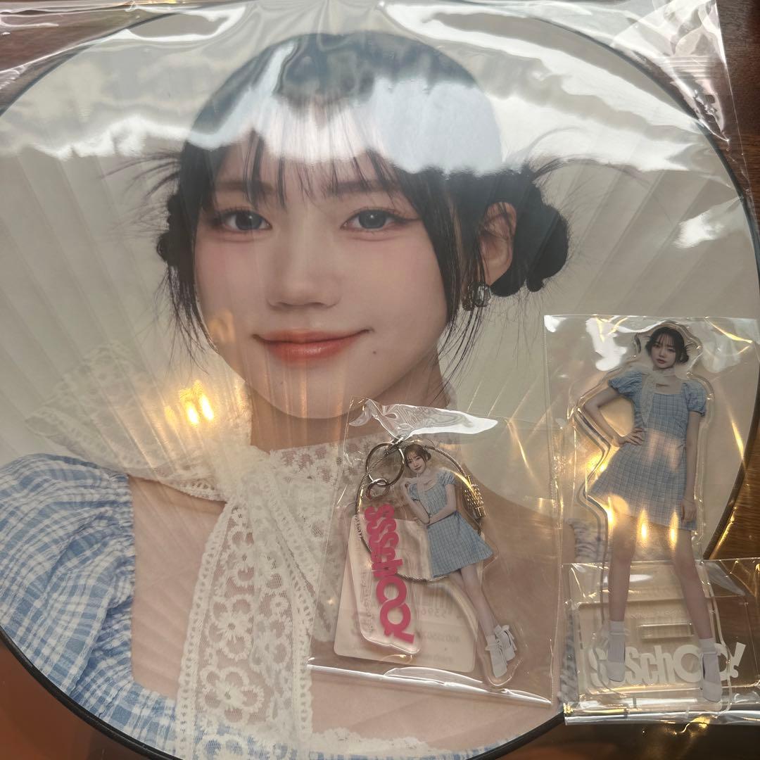 シオン tripleS うちわ アクスタ アクキーSSSch∞!