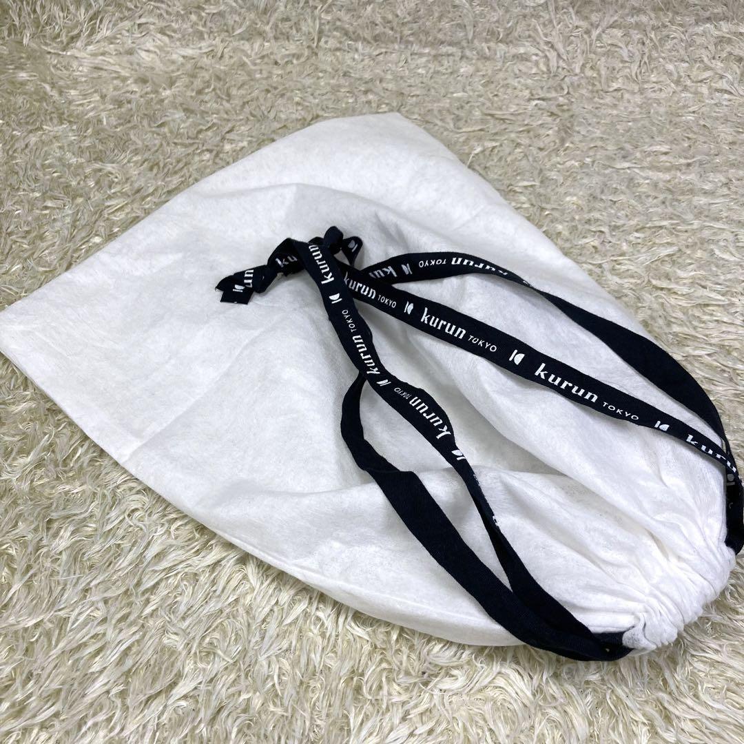 『極美品』クルン　アデル　シルバー　チャンキーヒール　リボン　パンプス　レザー