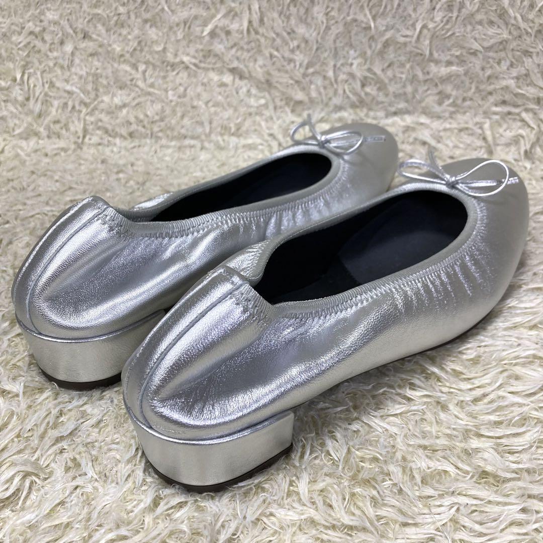 『極美品』クルン　アデル　シルバー　チャンキーヒール　リボン　パンプス　レザー