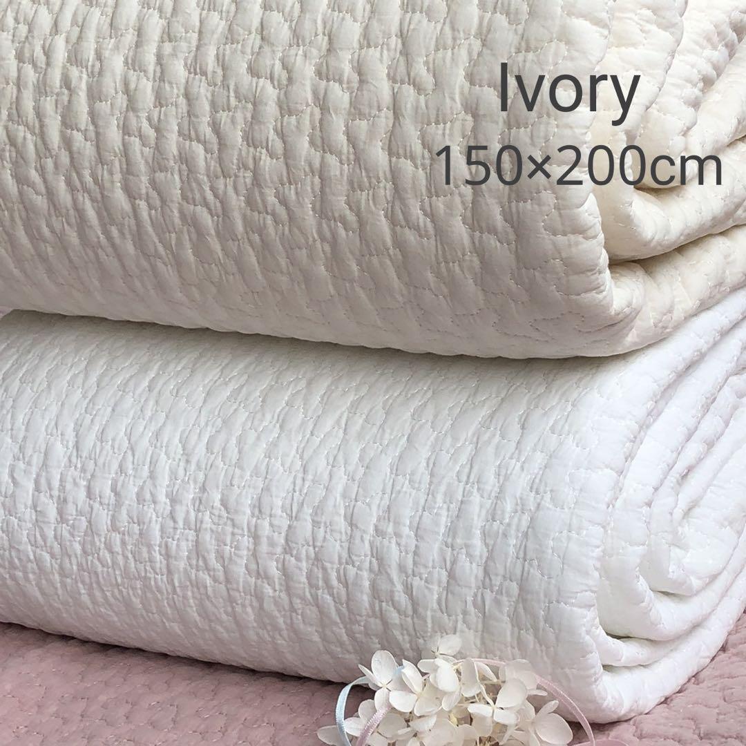 即購入OK✨韓国イブル　クラウド柄アイボリー　お昼寝ラグマット　150×200子ども用寝具