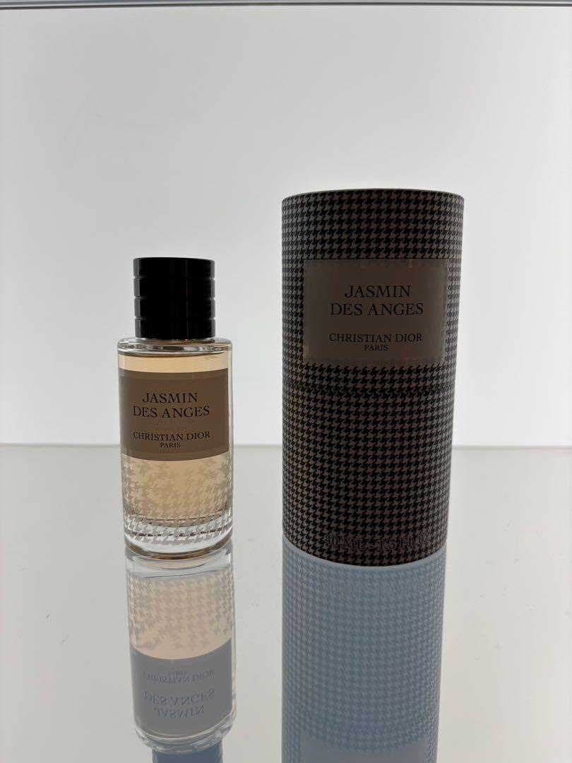 Jasmin des Anges Fragrance: floral-fruity fragrance drenched