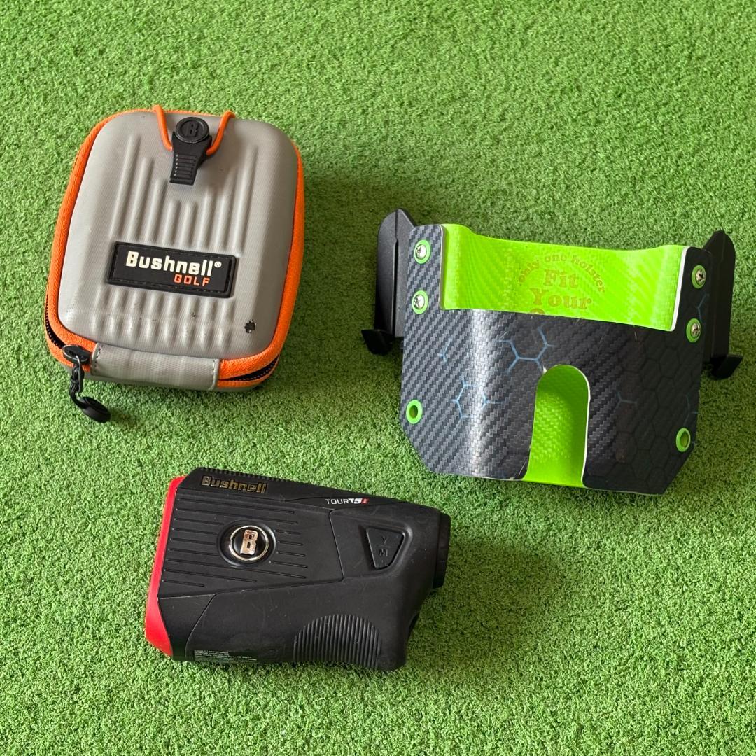 Bushnell v5 ゴルフ用距離計＆ベルト装着ケース（フィットユアオウン製）
