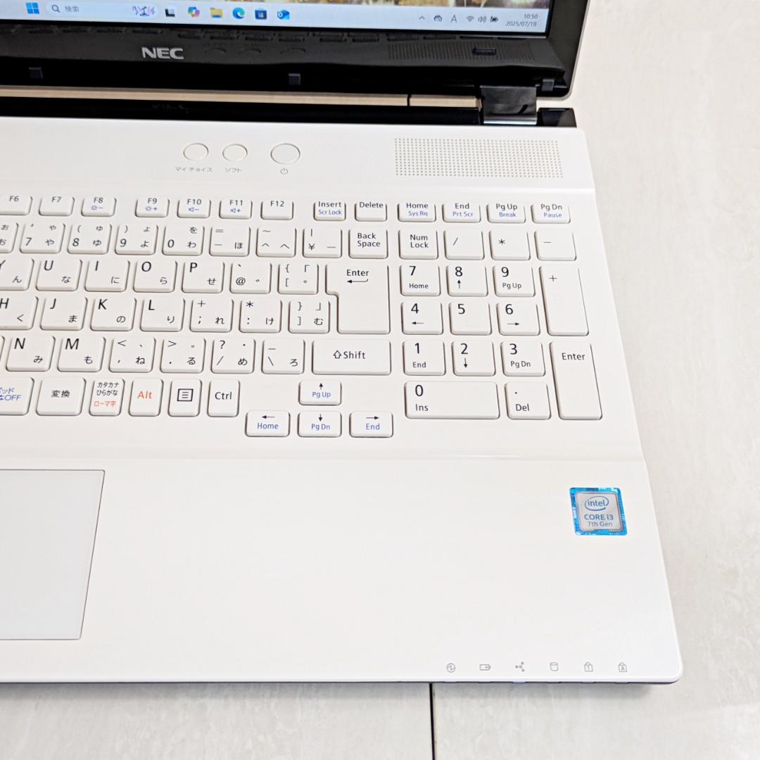 美品♪新品SSD♥第7世代i3♥初心者OK！Win11ノートパソコン✨B01