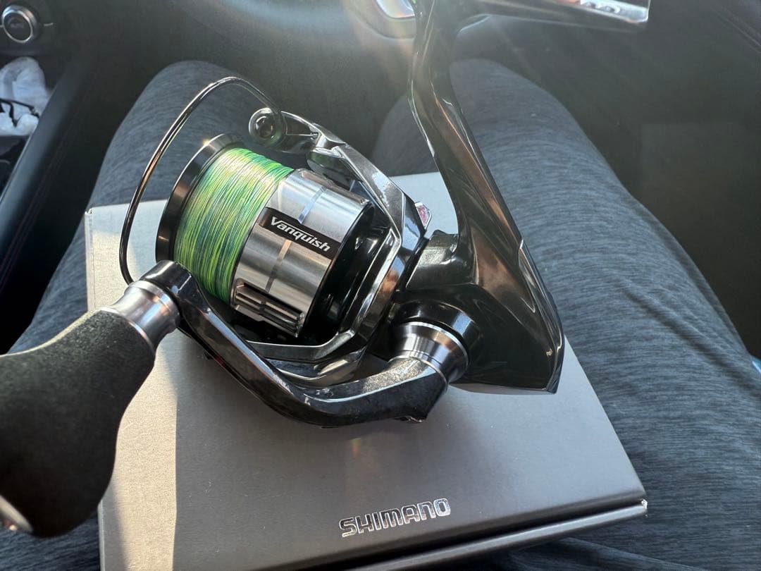 SHIMANO Vanquish C3000MHG スピニングリール SHIMANO Vanquish C3000MHG スピニングリール