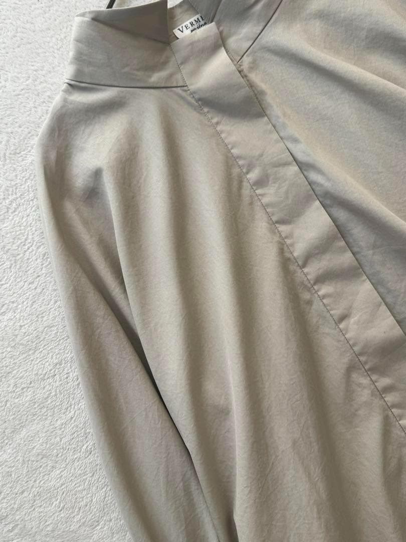 ヴェルメイユパーイエナ　高密度ブロードドルマンスリーブシャツ　ブラウス　ベージュ