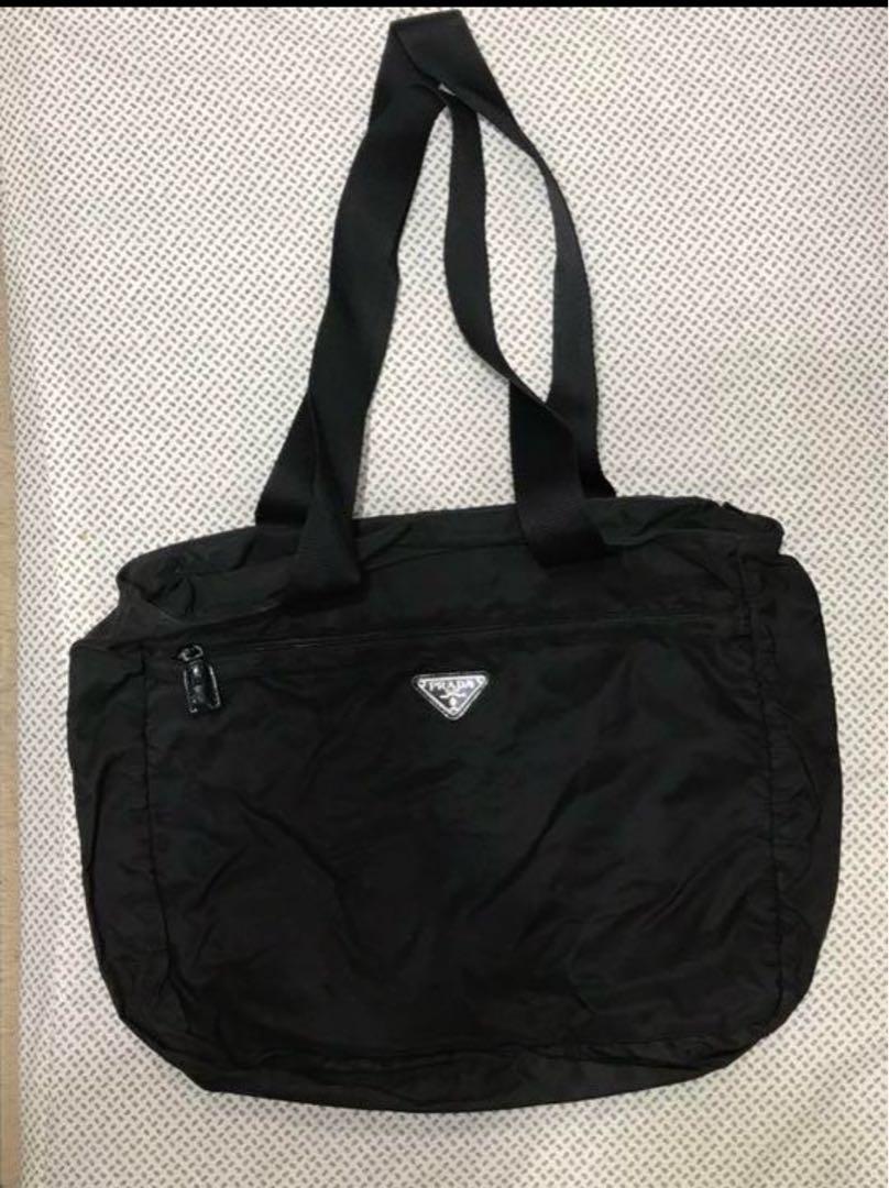 PRADA ブラック ナイロントートバッグ
