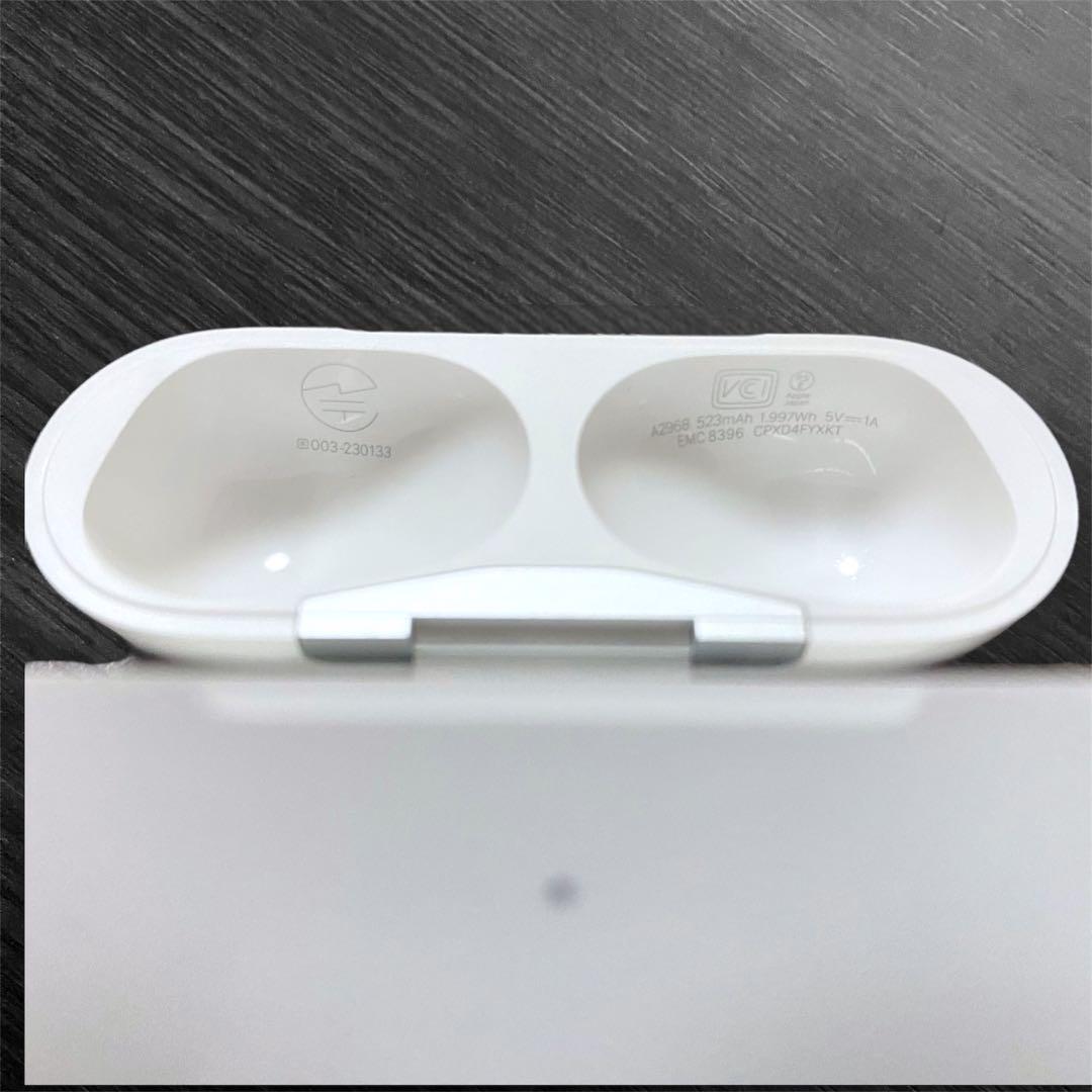 【ほぼ新品】AirPods Pro2 第二世代 ワイヤレスイヤホン イヤホン