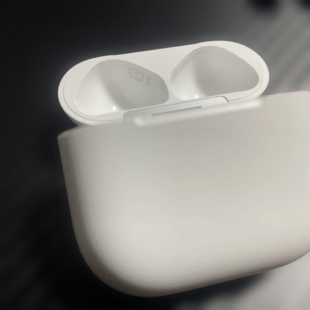イヤホン Apple AirPods4