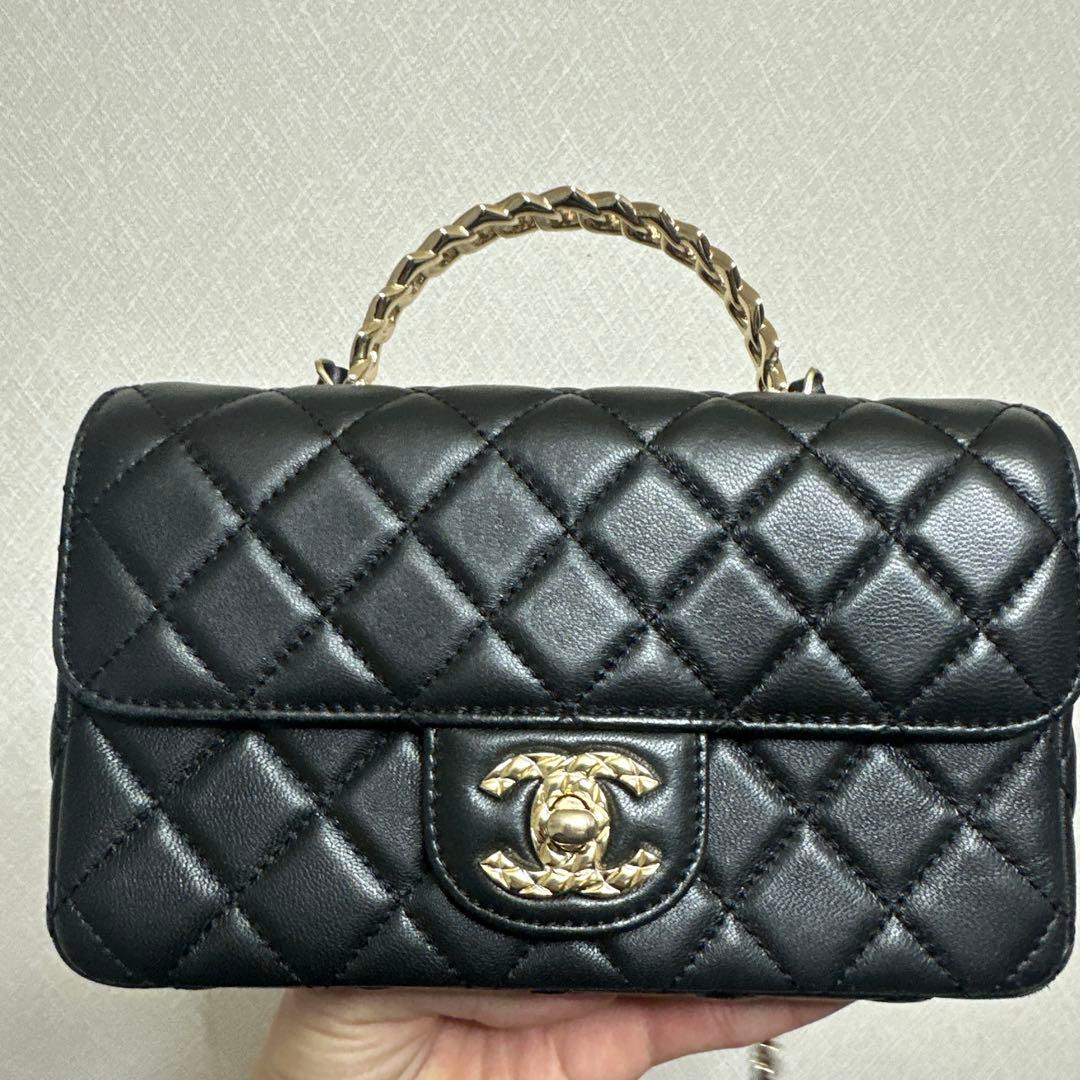 CHANEL ブラックレザー ショルダーバッグ