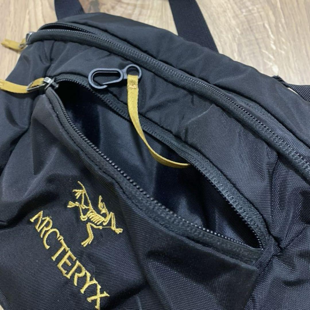 美品 ARC'TERYX マンティス1 黒/金刺繍