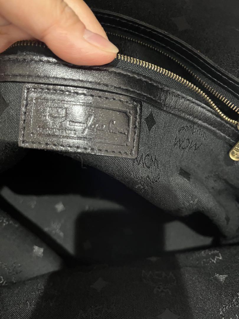 MCM ブラック ハンドバッグ 美品★i20 MCM ブラック ハンドバッグ 美品☆i20 - メルカリ