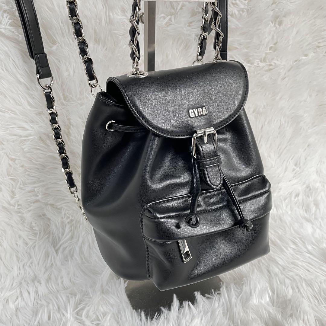 GYDA 【美品】 フラップ付き ミニリュック チェーン 4WAY ジェイダ