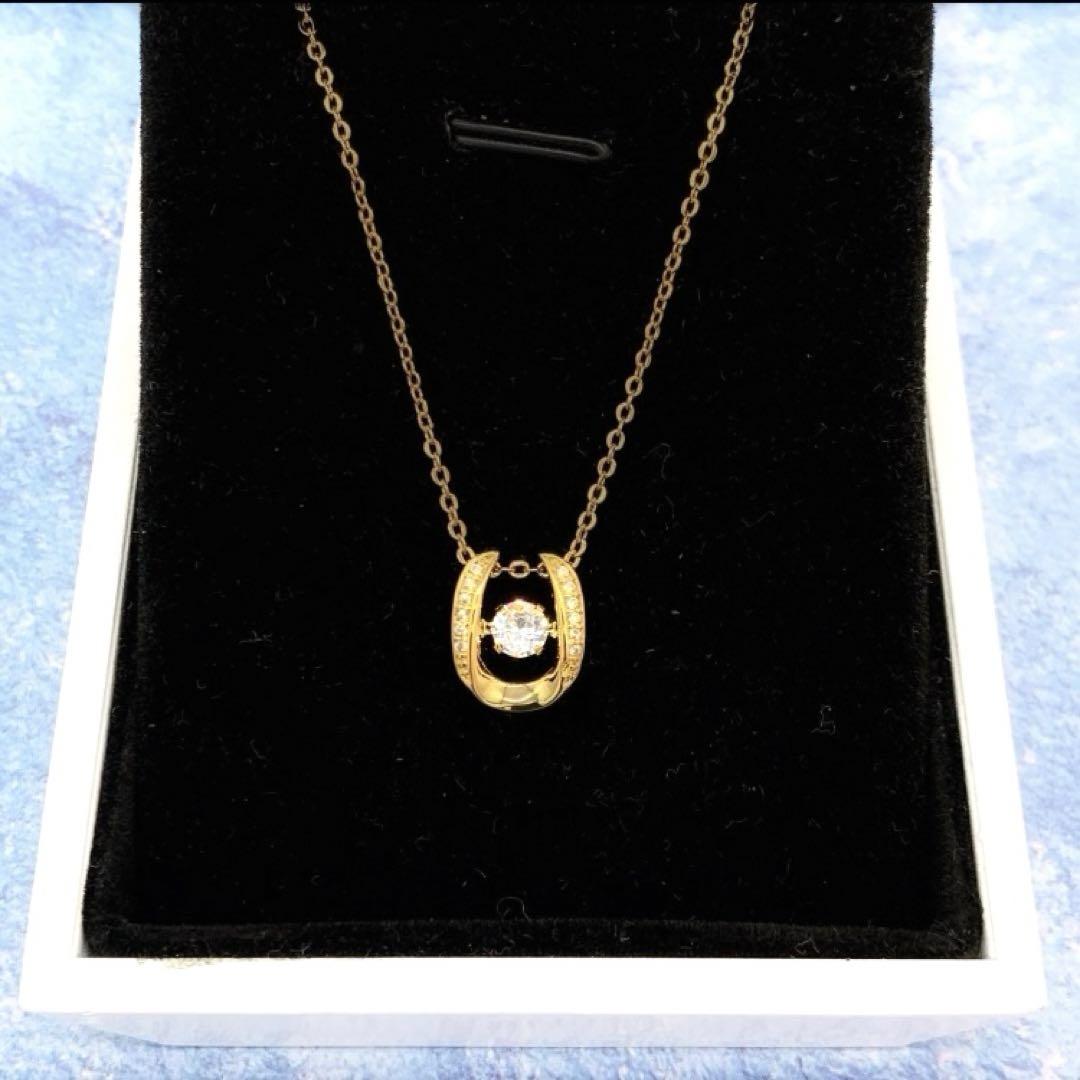 358Nb【オシャレ】ダイヤ　ホースシュー　ネックレス　CZ　馬蹄　ゴールド