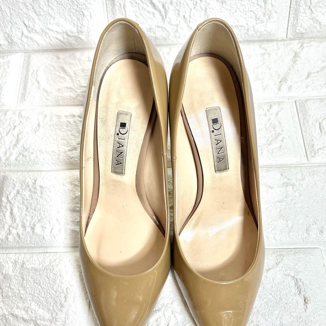 【美品】DIANA エナメルパンプス　ベージュ