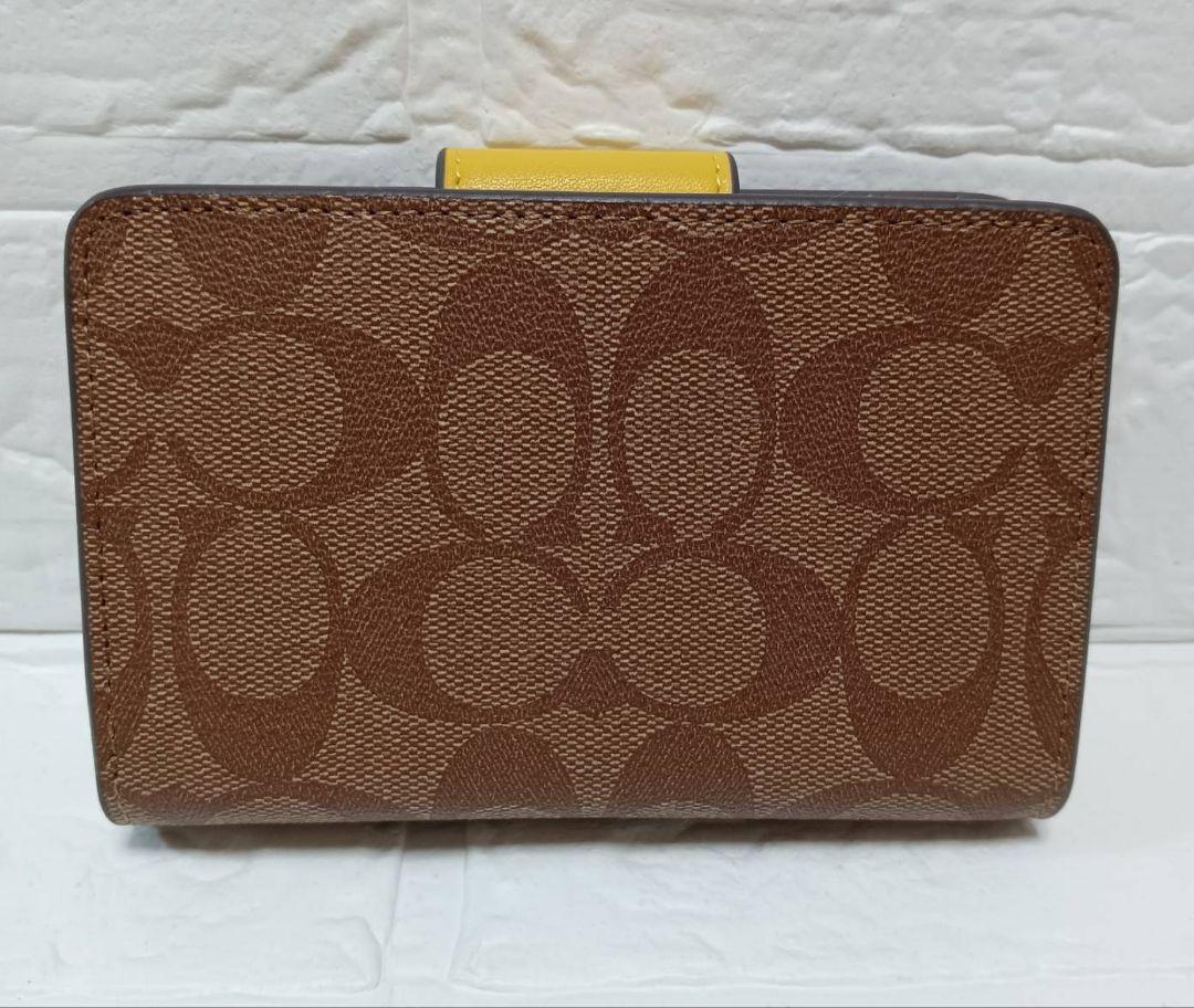 月末SALE✨️COACH　 二つ折り財布　 カーキ/イエロー