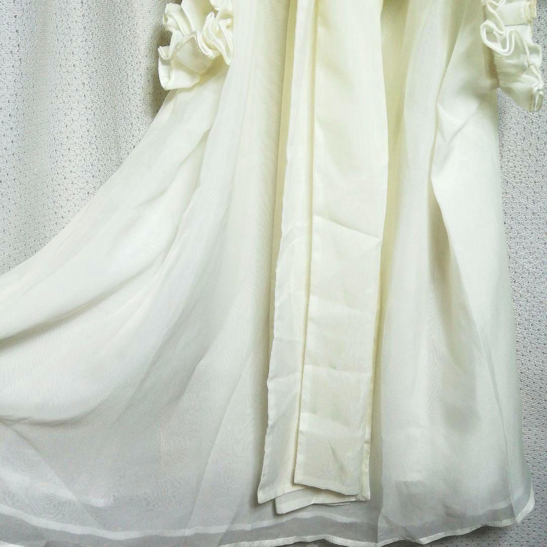 LA BELLE ETUDE　 ホワイト フリルリボンノースリーブブラウス