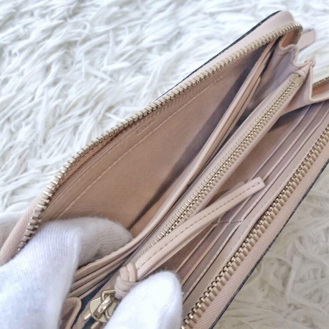 未使用級✨クロエ　アルファベット レザー ラウンドファスナー長財布