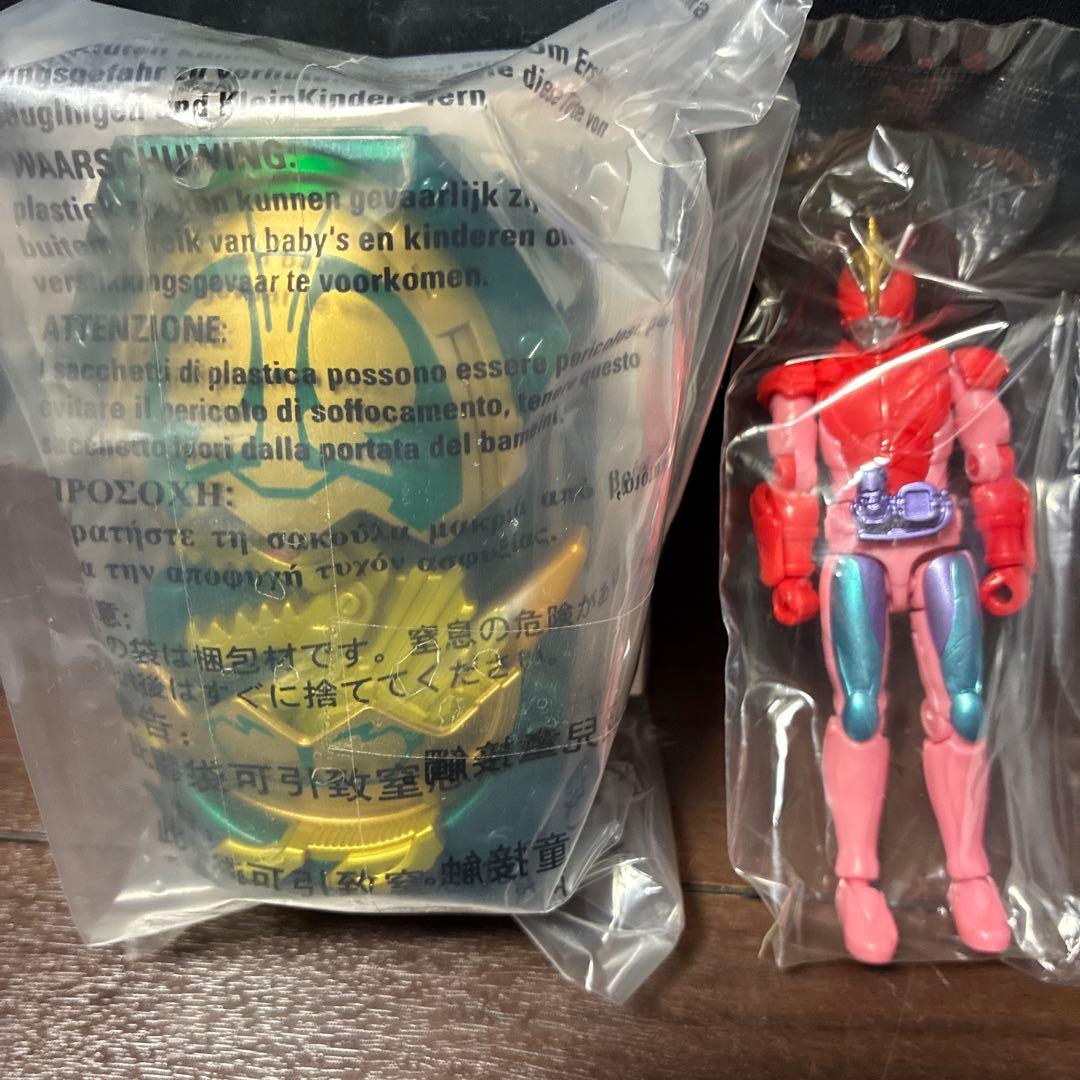 新品未使用 仮面ライダー リバイス DXゴールドスピノバイスタンプ ゲノム 新品未使用 仮面ライダー リバイス DXゴールドスピノバイスタンプ ゲノム
