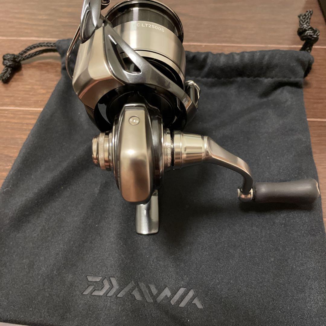 美品 24セルテート FC LT2500S ダイワ 【未使用品】スピニングリール 楽天市場】ダイワ/DAIWA 24セルテート FC LT2500S-DH