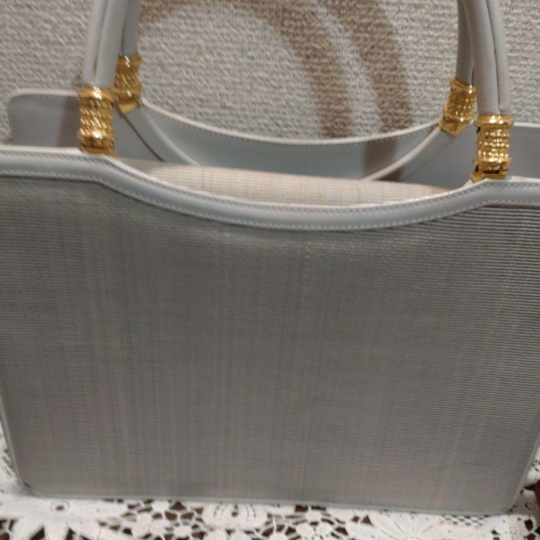 コンテス 銀鼠色ホースヘアのハンドバッグ美品 - メルカリ