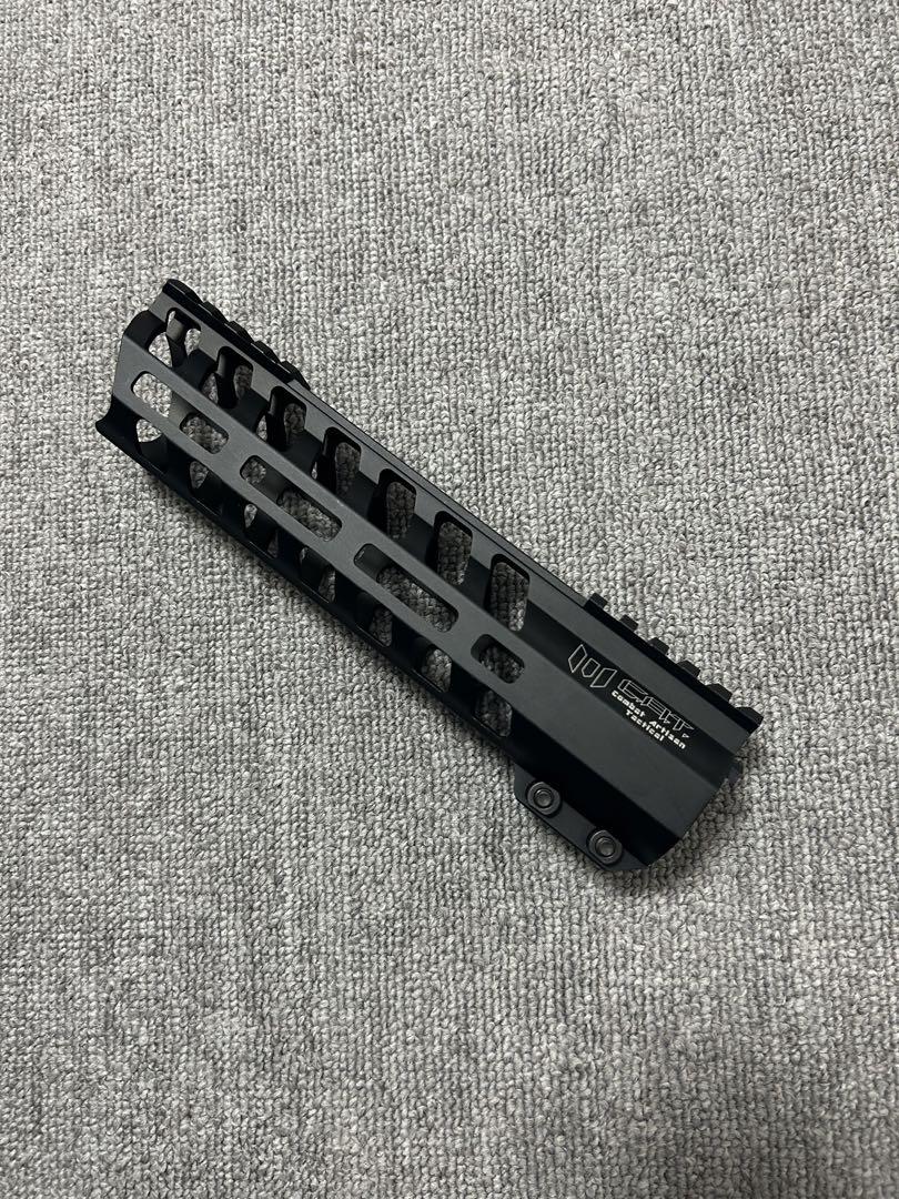 C.A.T versatile AR-8 ハンドガード - メルカリ