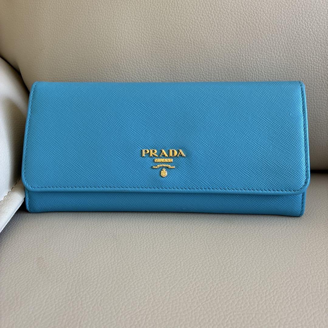 PRADA サフィアーノレザー　ターコイズウォレット