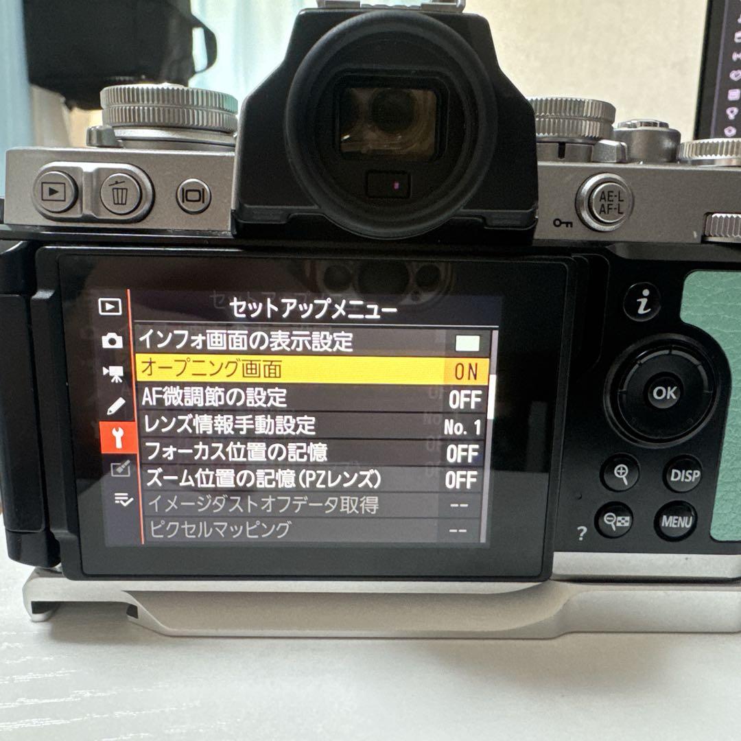 Nikon Z fc ミラーレス一眼 カメラ