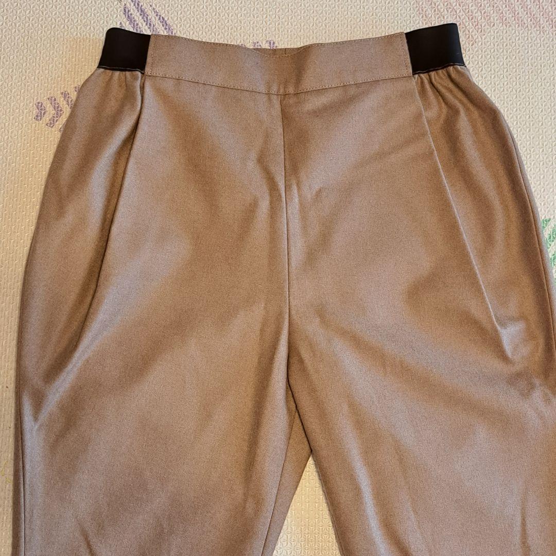 スラックス ベージュ