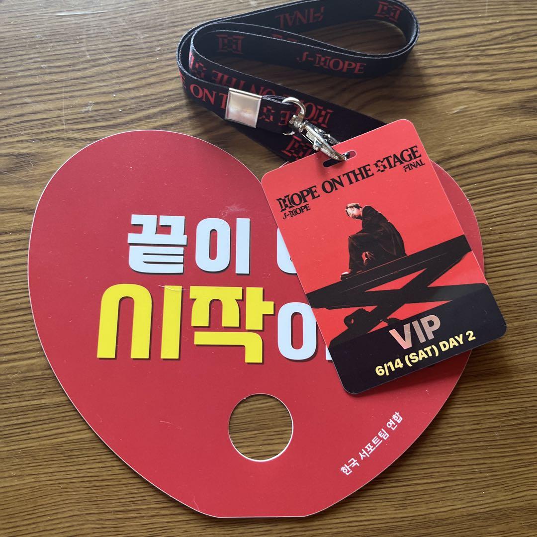 HOPE ON THE STAGE ソウル6/13 VIPストラップ jhope HOPE ON THE STAGE FINAL VIP ストラップ - メルカリ