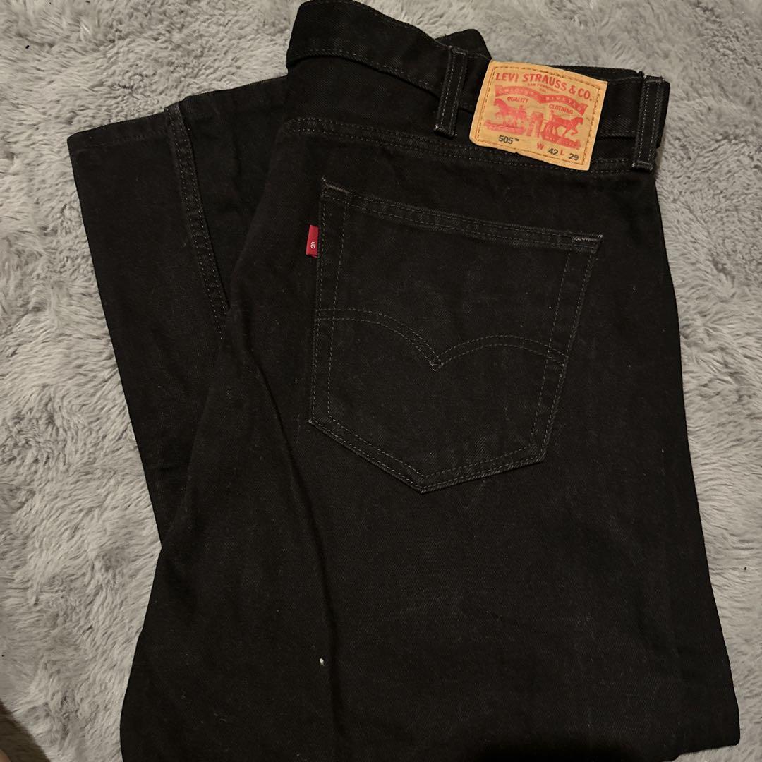 Levi's ブラック ストレートデニム