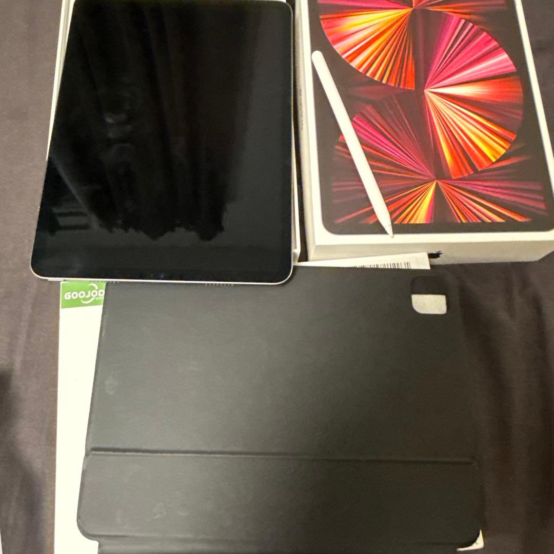 iPad Pro 11(第3世代) + Apple Pencil キーボード付