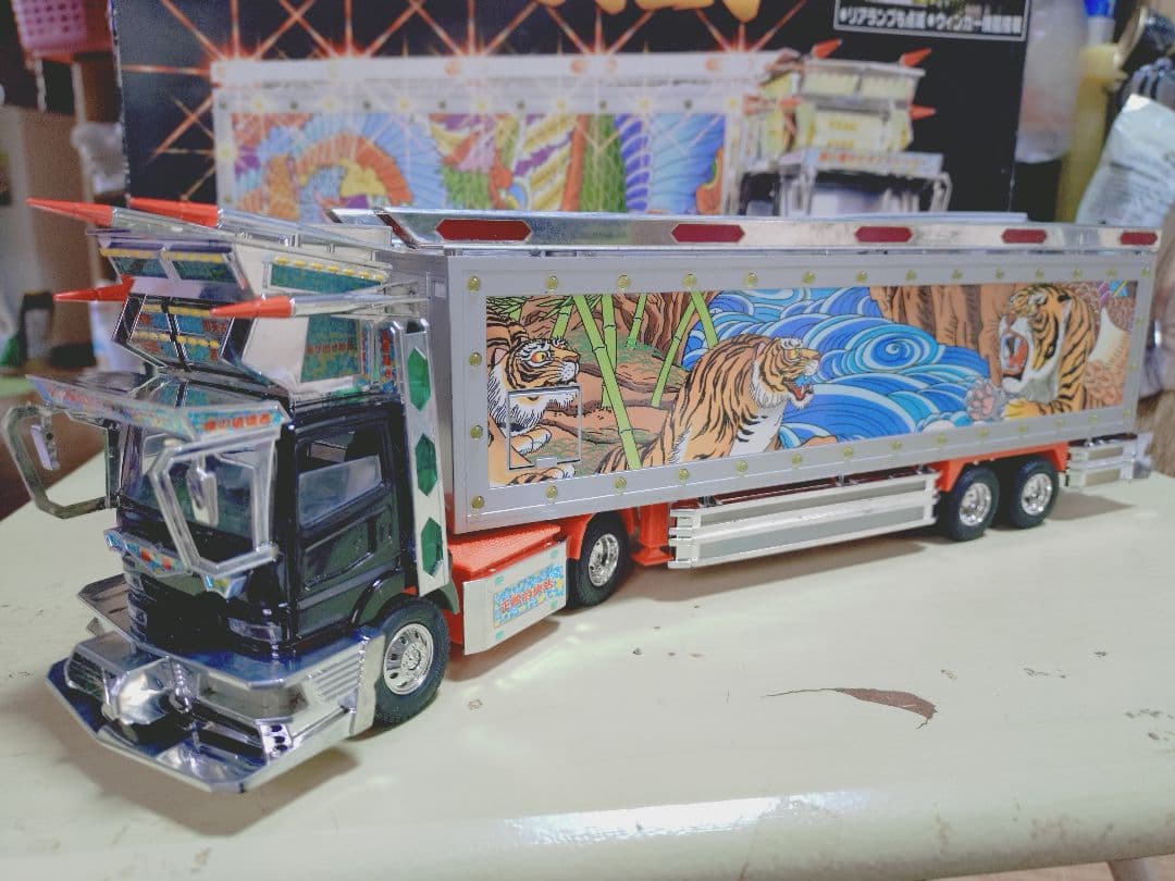 skynetデコトラ鳳凰トレーラーラジコンやや傷や汚れあり