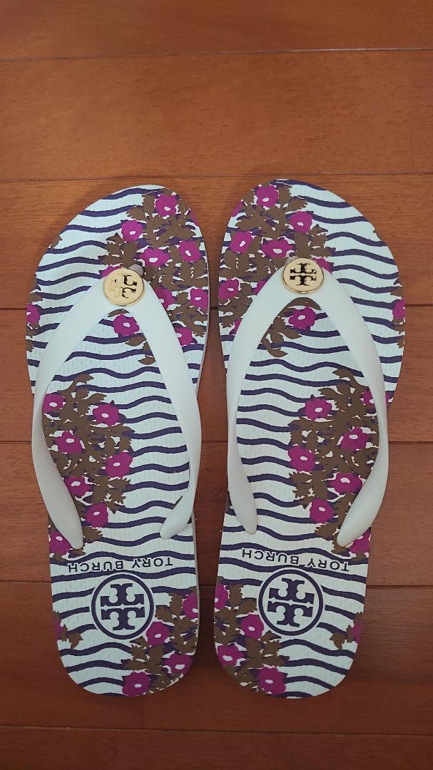 TORY BURCH 花柄ビーチサンダル トリーバーチ TORY BURCH 花柄ビーチサンダル ホワイト24〜25