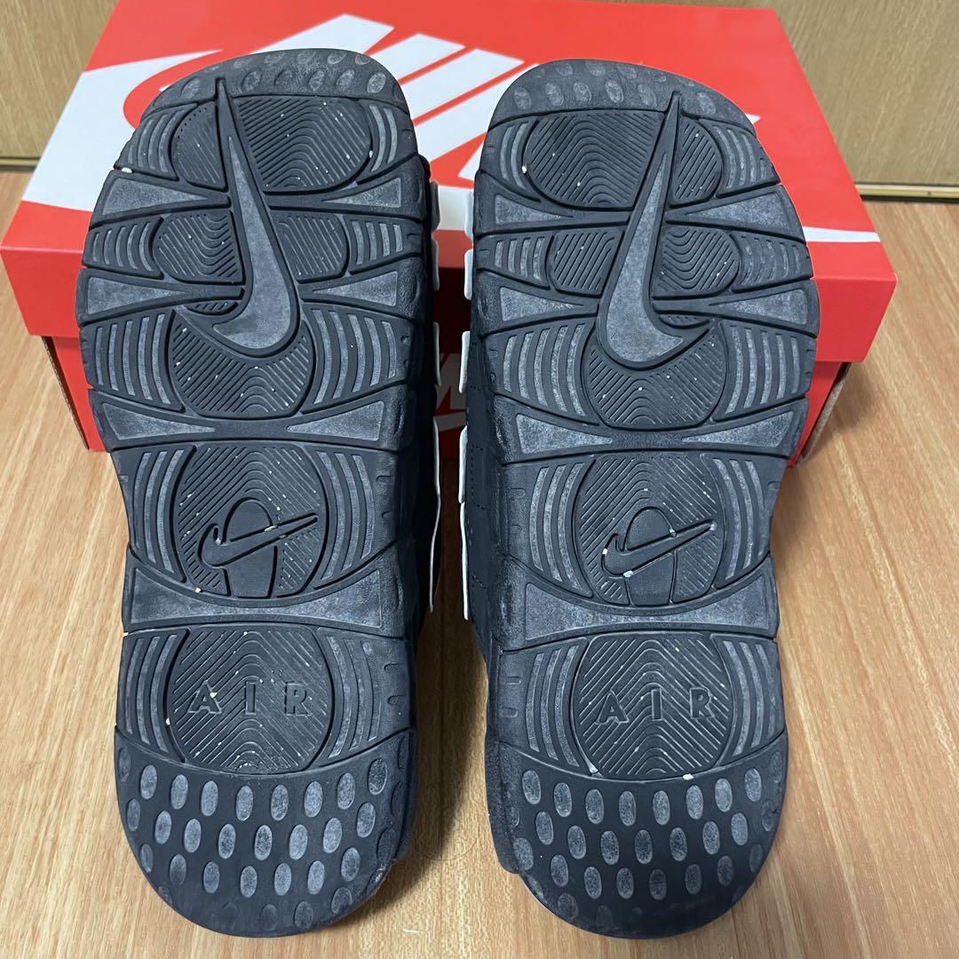 NIKE モアアップテンポ