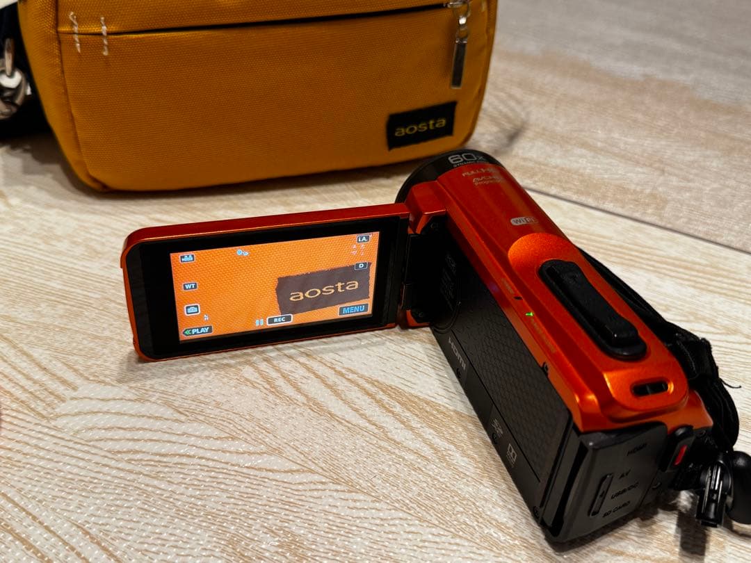 JVC Everio R オレンジ 本体・バック ・広角レンズ・浮輪付ストラップ JVC Everio R オレンジ 本体・バック ・広角レンズ・浮輪付