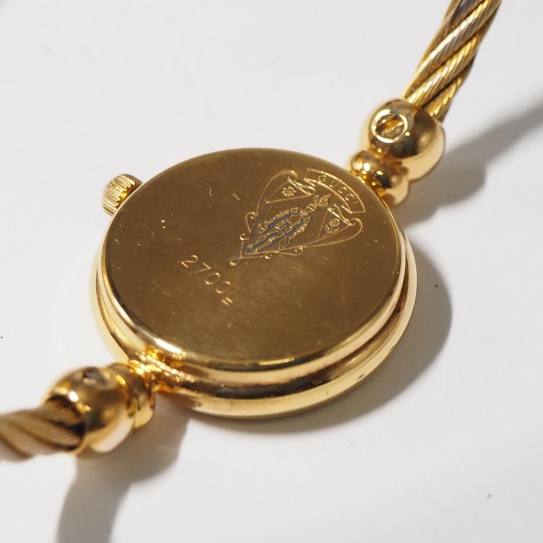 グッチ GUCCI ワイヤー バングルウォッチ シェル レディース腕時計 520