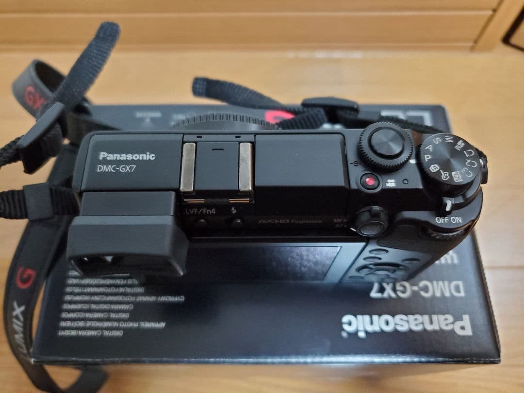 PANASONIC LUMIX DMC-GX7 　LUMIX G