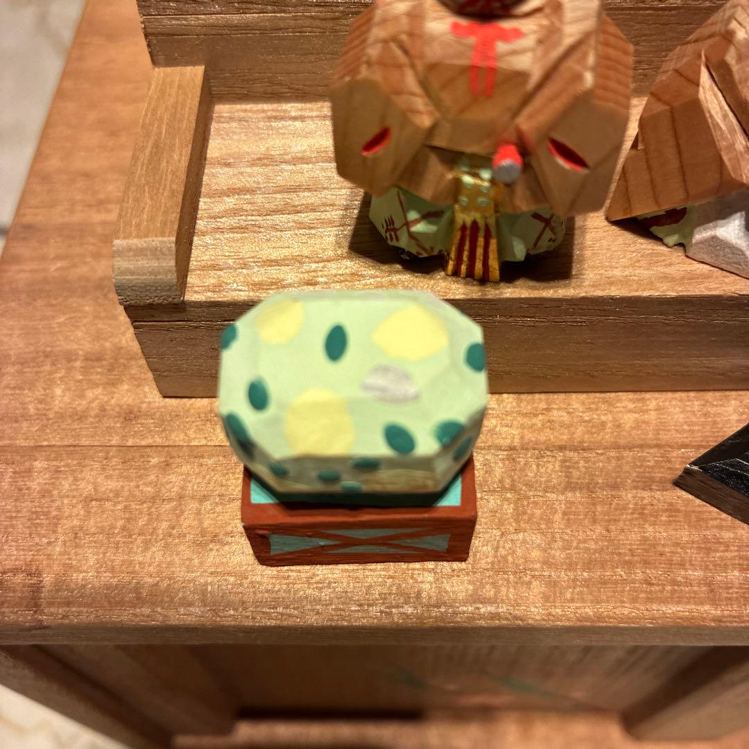 雛人形 道具 伝統的な茶器セット 赤い傘付き 野点セット 美濃織部茶碗 雛人形 道具 伝統的な茶器セット 赤い傘付き 野点セット 美濃織部茶碗