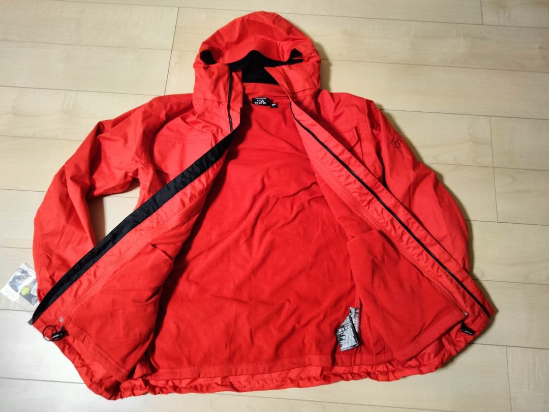 686 スノーボードウェア ジャケット 新品 686 スノーボードウェア ジャケット 新品