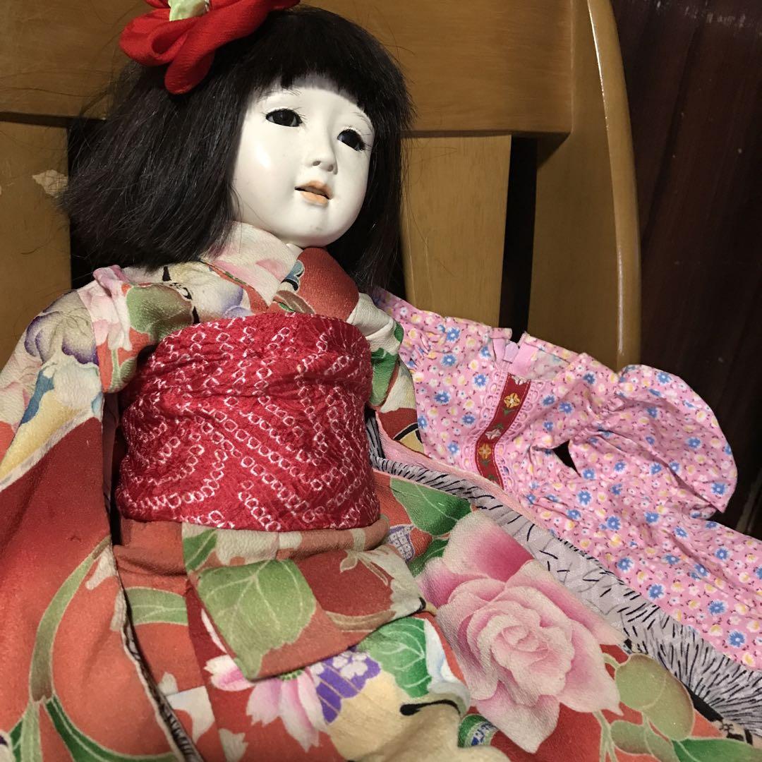 市松人形 紫峰作　金襴緞子　朱い着物　綸子絵羽　共箱付き　75cm 市松人形 紫峰作 金襴緞子 朱い着物 綸子絵羽 共箱付き 75cm