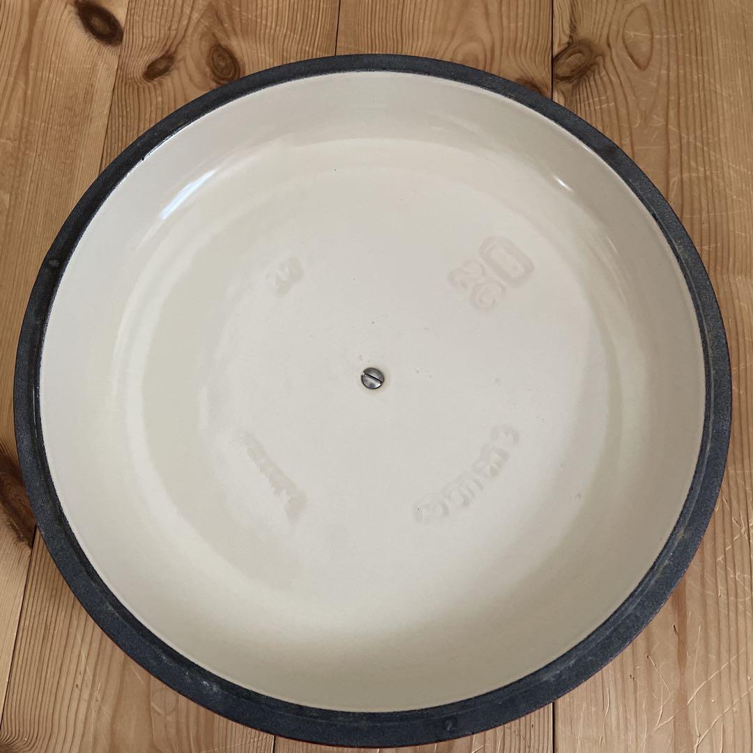 Le Creuset ビュッフェキャセロール　チェリーレッド　26cm