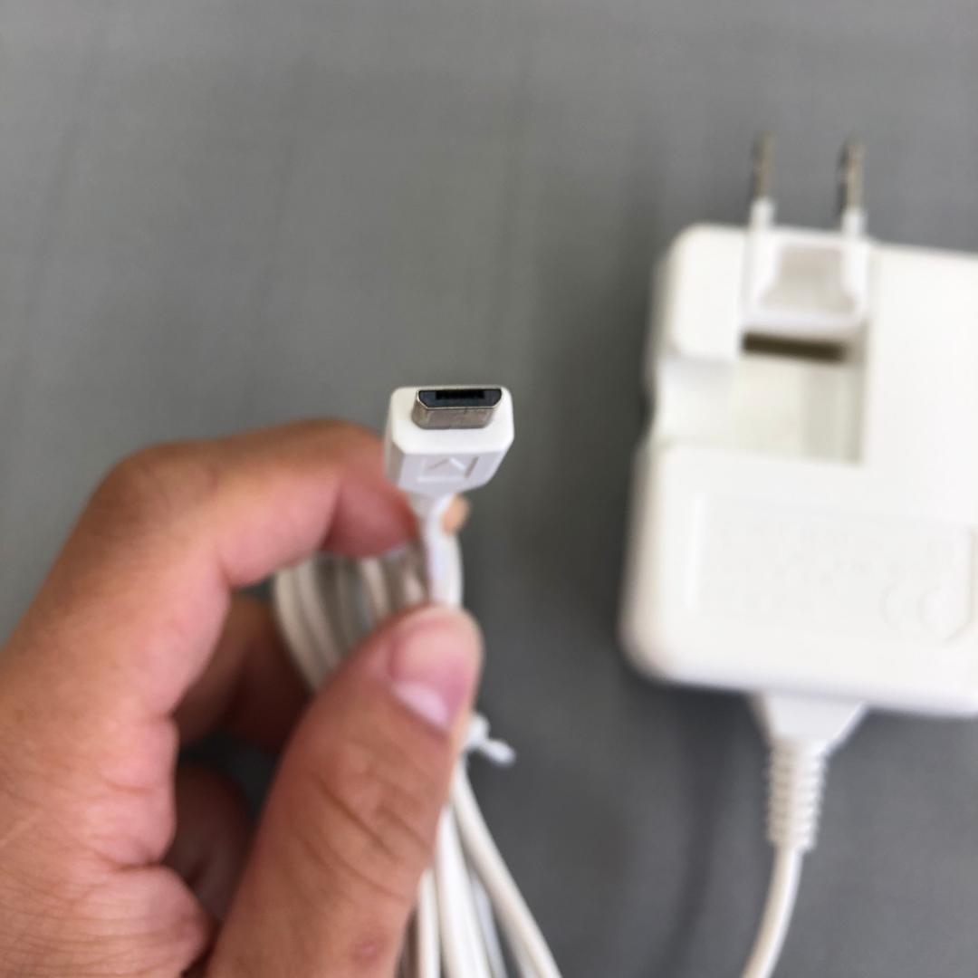 Au純正microusb Type B 充電器 中古 3個 メルカリ Au純正microusb Type B 充電器 中古 3個 メルカリ