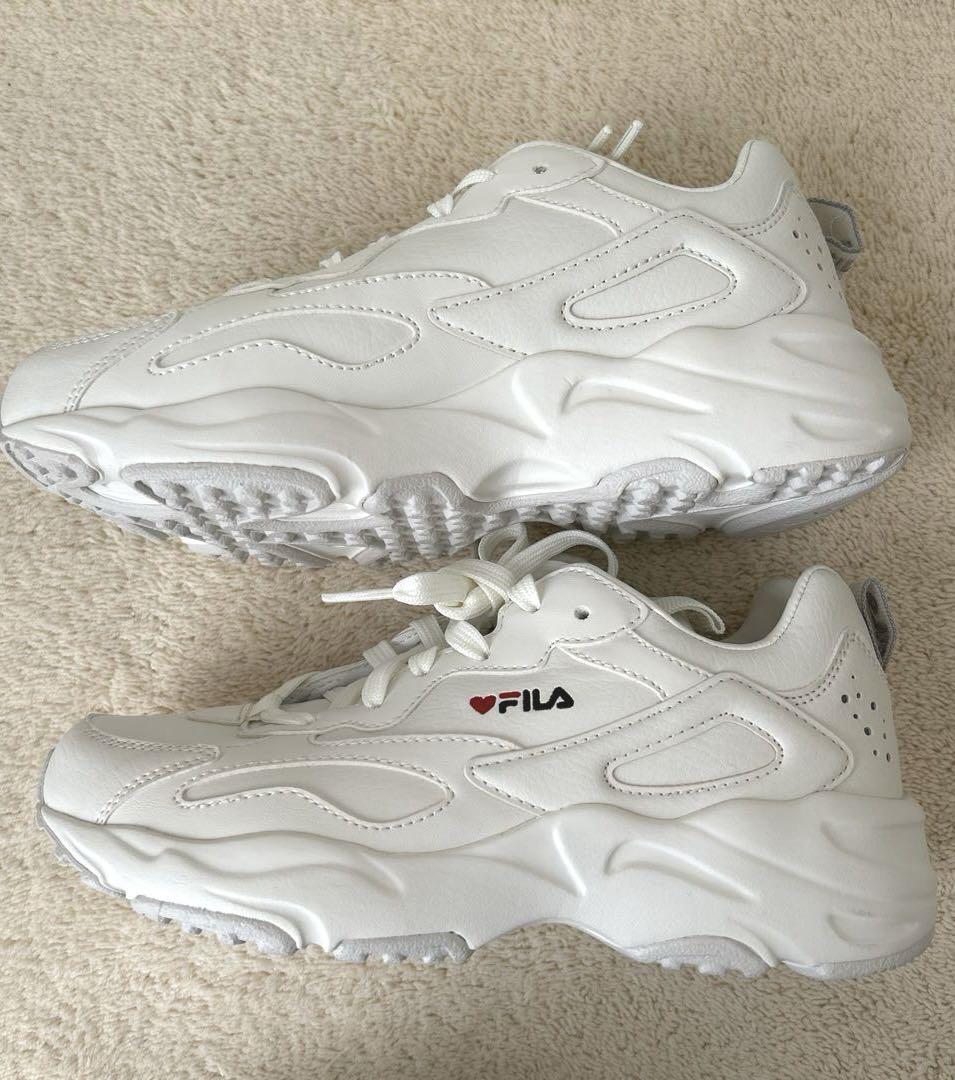 新品級フィラ FILA RAY TRACER HEART 厚底 23・5