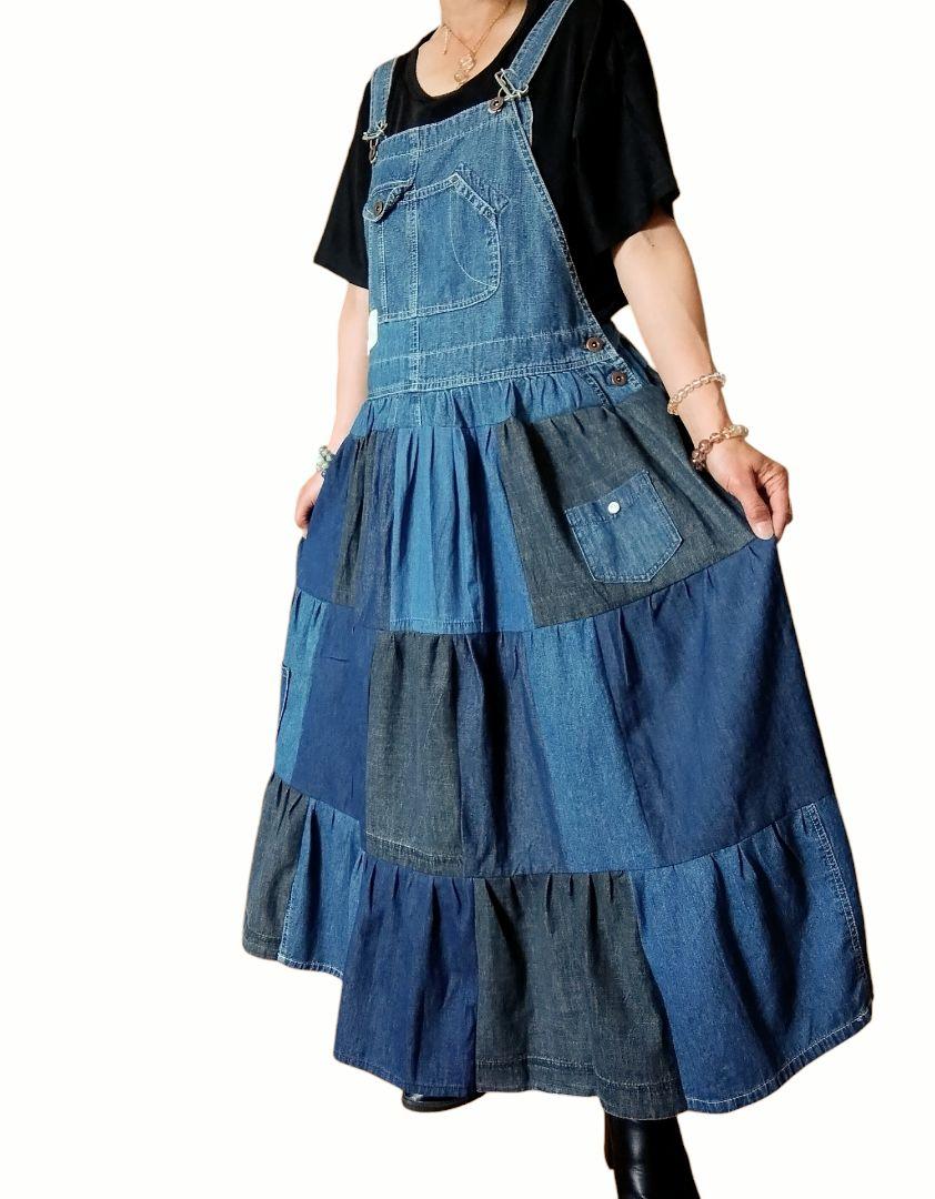 ✨専用✨✨✨✨✨✨✨✨古着リメイク　デニムサロペットの３段パッチワークスカート